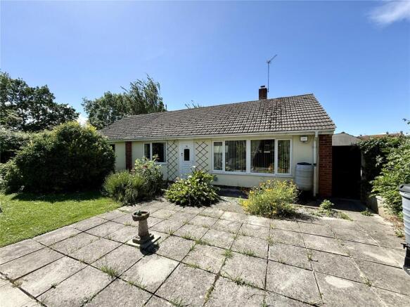 2 bed property, in Burnham Road, £250,000