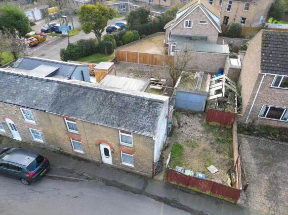 2 bed property, in Rooks Street, £250,000