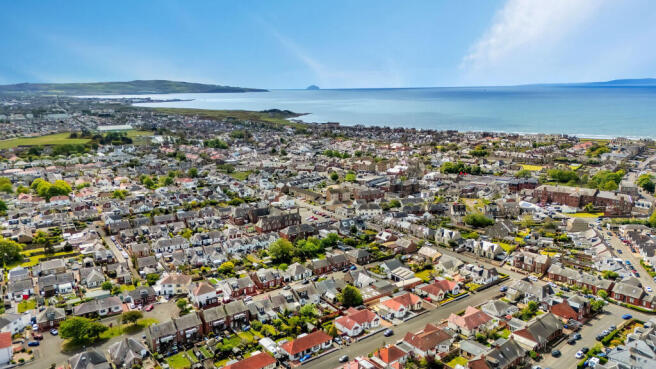 2 bed property, in Boydfield Avenue, £169,000