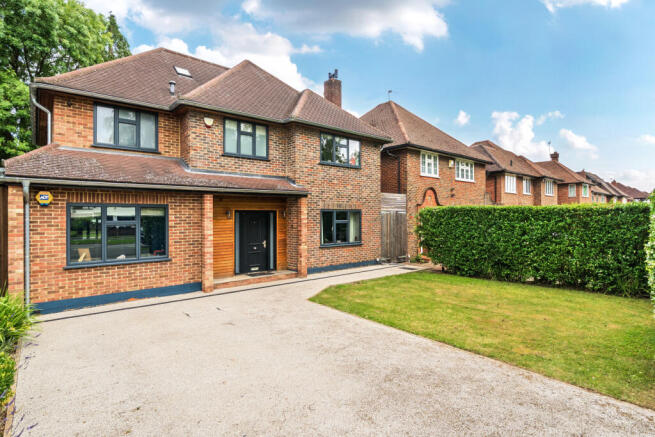 3 bed property, in St. Thomas Drive, £1,195,000