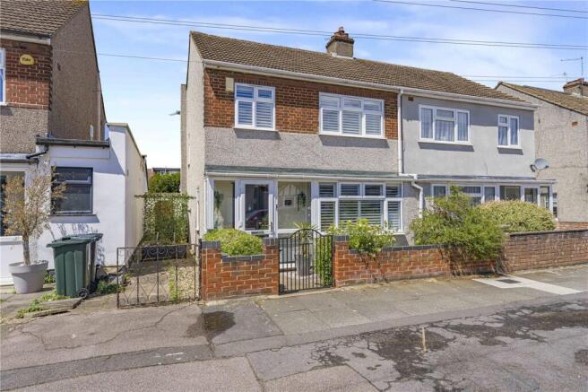 3 bed property, in North Road, £500,000