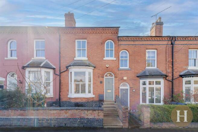 3 bed property, in Albany Road, £558,000
