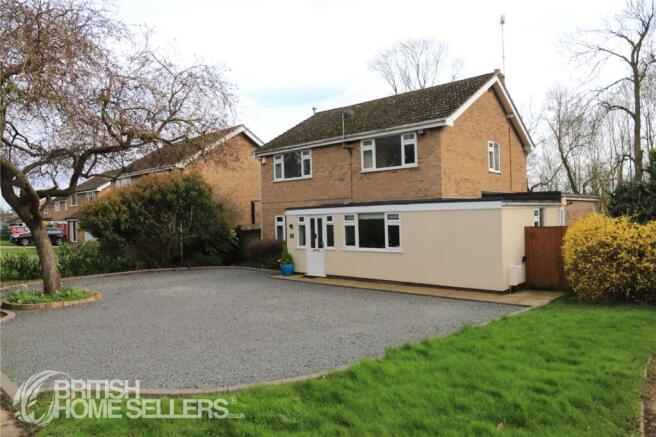 4 bed property, in Willoughby Drive, £550,000