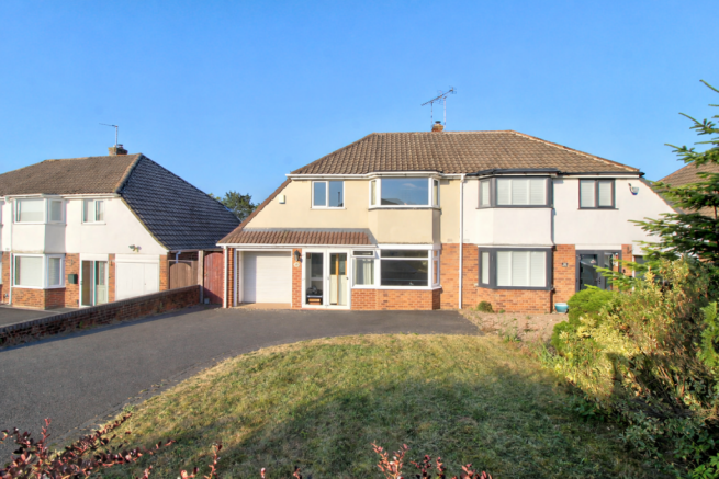 3 bed property, in Walker Avenue, £375,000
