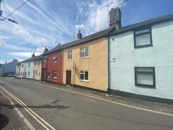 3 bed property, in Chudleigh, £240,000