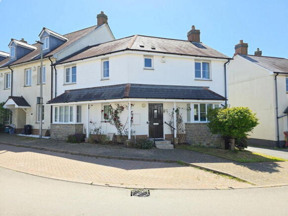 3 bed property, in Pentillie View, £269,500