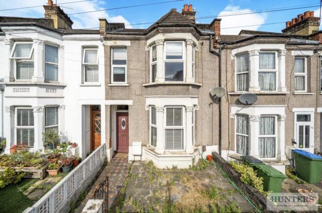 3 bed property, in Bostall Lane, £450,000
