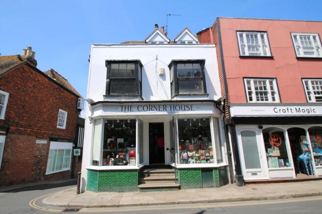 2 bed property, in High Street, £397,500