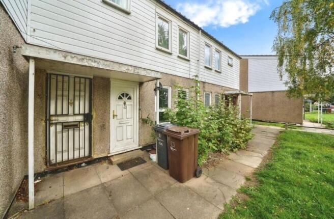 1 bed property, in 42 Fanshawe Avenue, £160,000