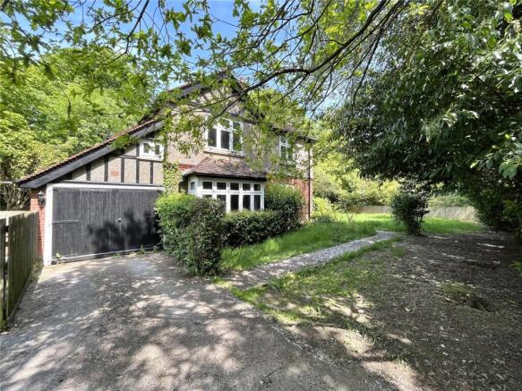 3 bed property, in Little Baddow Road, £600,000