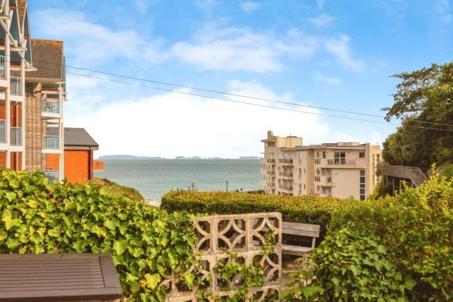 3 bed property, in Rotherslade Road, £320,000