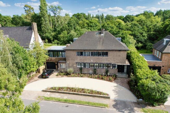 6 bed property, in Neville Drive, £4,950,000