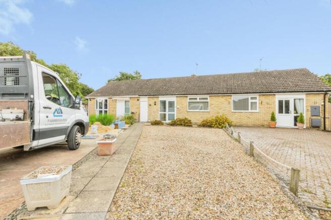 1 bed property, in St. Thomas Close, £225,000