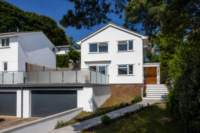 3 bed property, in Powell Road, £750,000