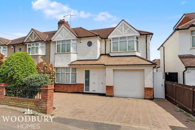 4 bed property, in Englands Lane, £700,000