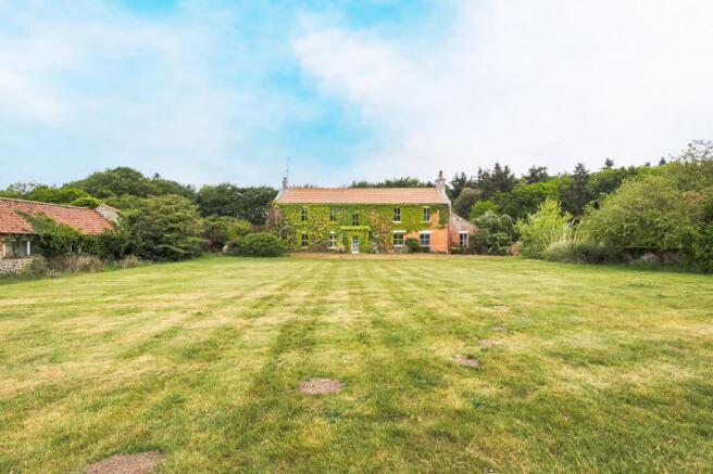 8 bed property, in Exciting Opportunity for Restoration near Syderstone, £795,000