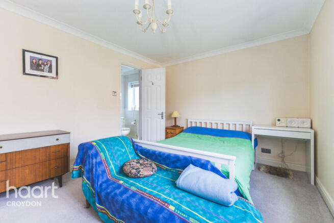 5 bed property, in Marshall Close, £1,000,000