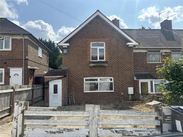 3 bed property, in Kelynmead Road, £190,000