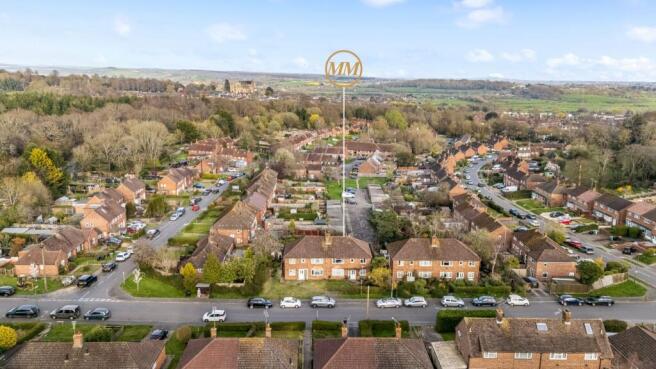 2 bed property, in Jarvis Road, £220,000