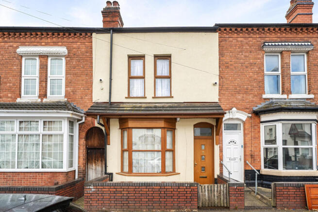 4 bed property, in Whitehead Road, £270,000