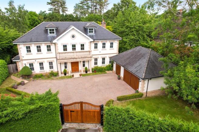 6 bed property, in Fairoak Lane, £3,000,000