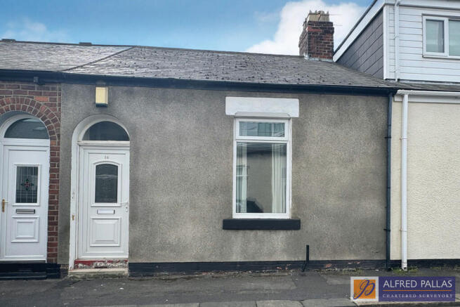 2 bed property, in Francis Street, £115,000