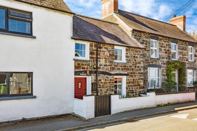 1 bed property, in Feidrhenffordd, £160,000