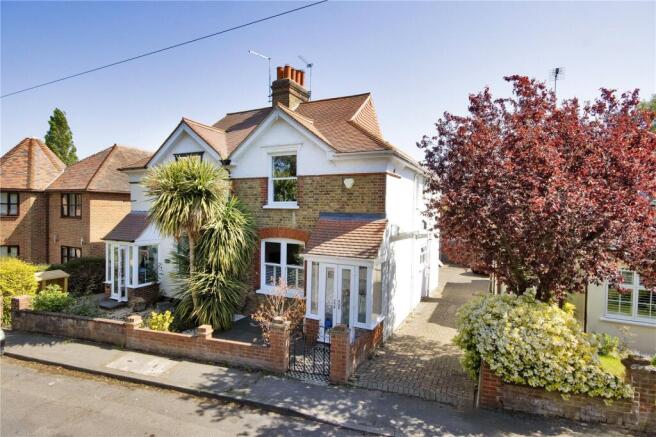 3 bed property, in Red Street, £500,000