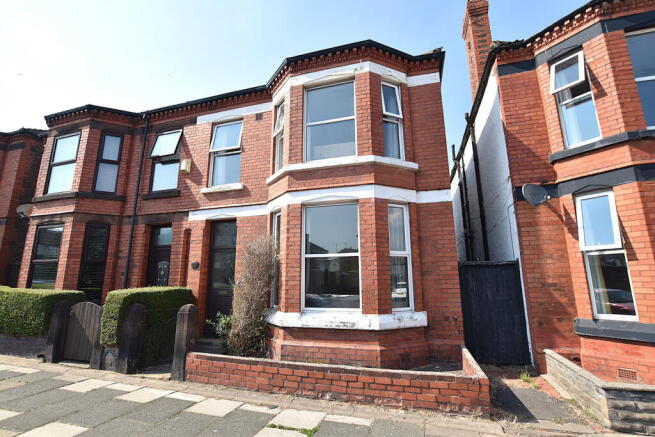 4 bed property, in Woodchurch Lane, £180,000