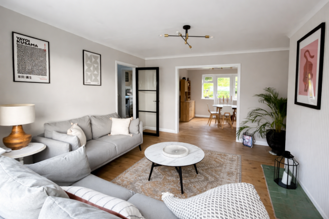 3 bed property, in Ashurst Road, £395,000