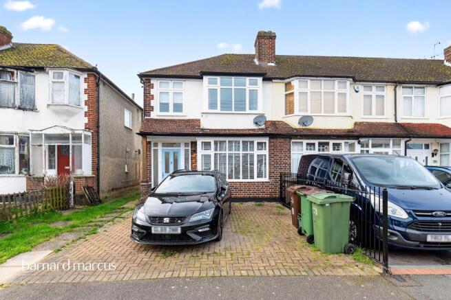 3 bed property, in St. Margarets Avenue, £600,000