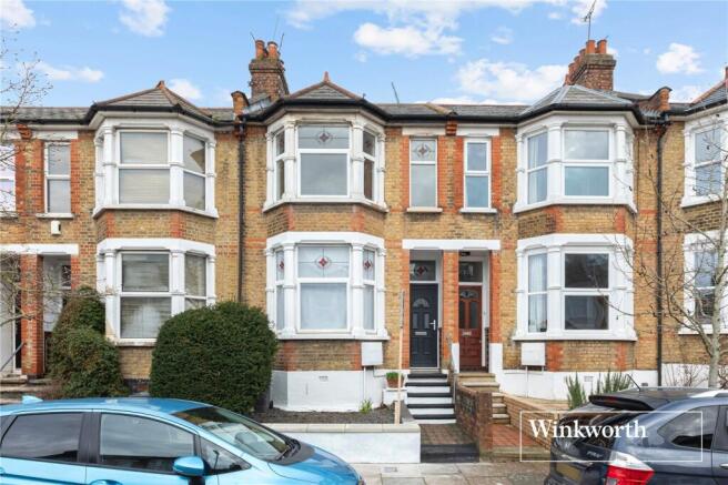 3 bed property, in Glebe Road, £700,000