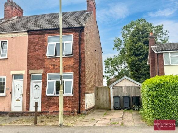 2 bed property, in Ashby Road, £175,000