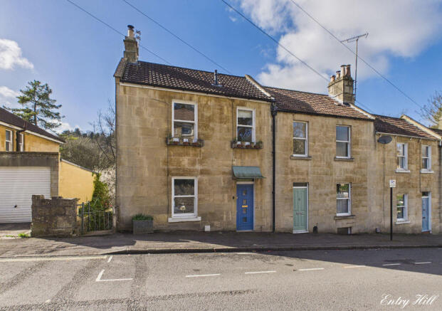 4 bed property, in Entry Hill, £735,000
