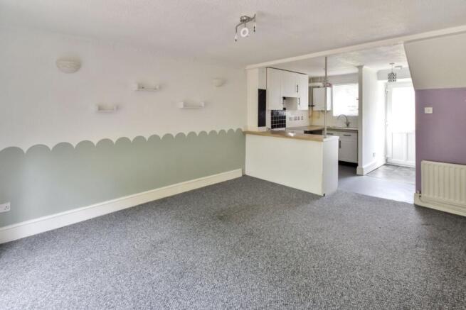 2 bed property, in Heritage Road, £260,000