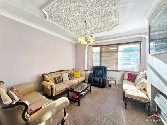 3 bed property, in Streatfield Road, £624,950