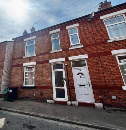 3 bed property, in Bond Street, £140,000