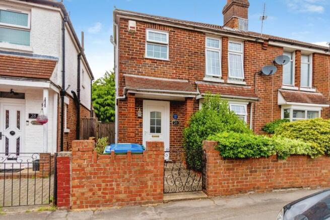 3 bed property, in Sandown Road, £325,000