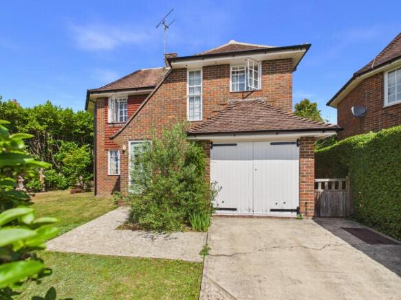 3 bed property, in Wickham Close, £625,000