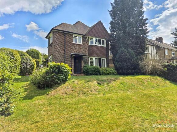 3 bed property, in Green Lane, £700,000