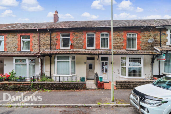 3 bed property, in Lawn Terrace, £120,000