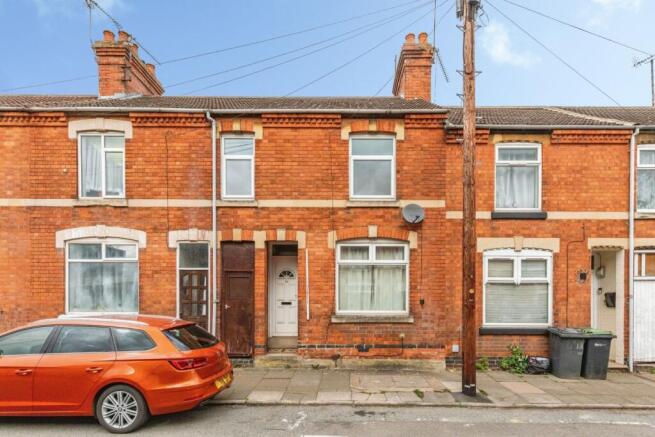 3 bed property, in Regent Street, £135,000