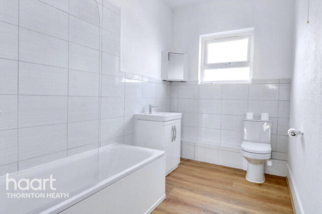2 bed property, in Brigstock Road, £240,000