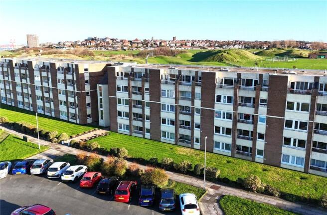 1 bed property, in The Banks, £70,000