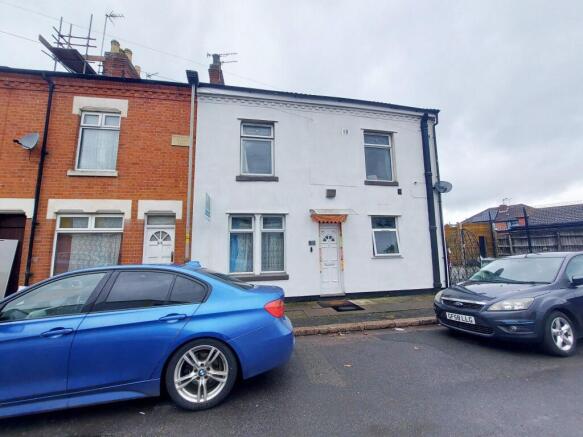3 bed property, in Spalding Street, £275,000