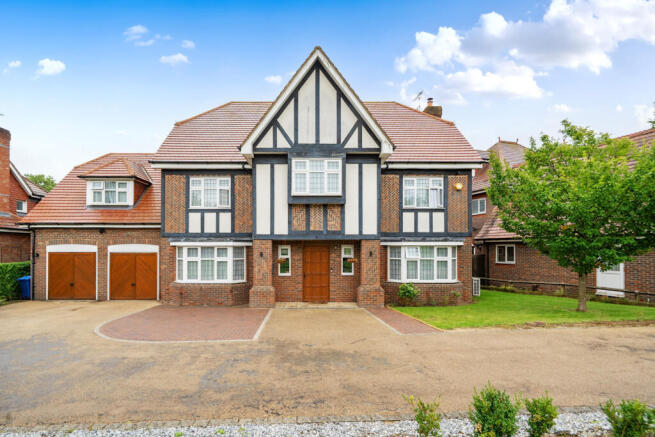 6 bed property, in Cleopatra Close, £2,300,000