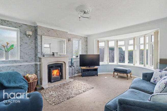 3 bed property, in Beacon Way, £400,000