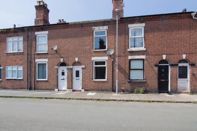 2 bed property, in Verdin Street, £145,000