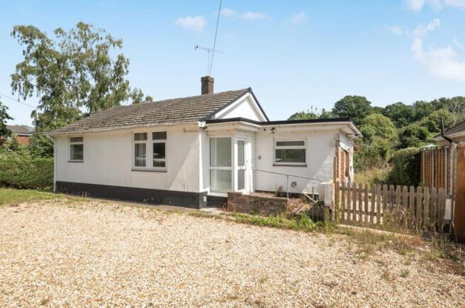 2 bed property, in Rownhams Road, £400,000