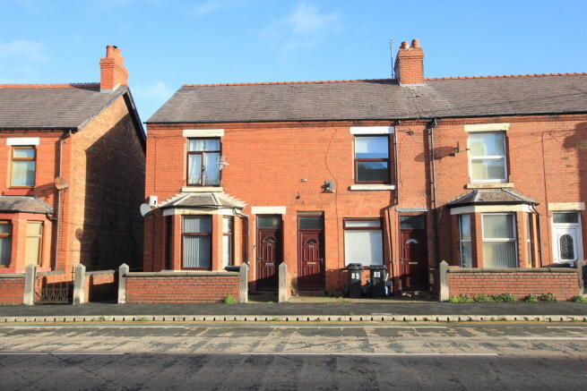 1 bed property, in Chester Road East, £170,000